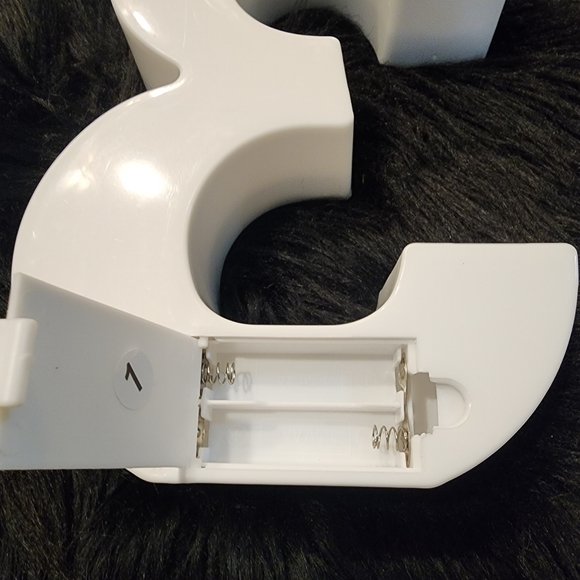 White Number 3 Plastic Light. Sits on a shelf or hangs on wall! - Picture 5 of 5